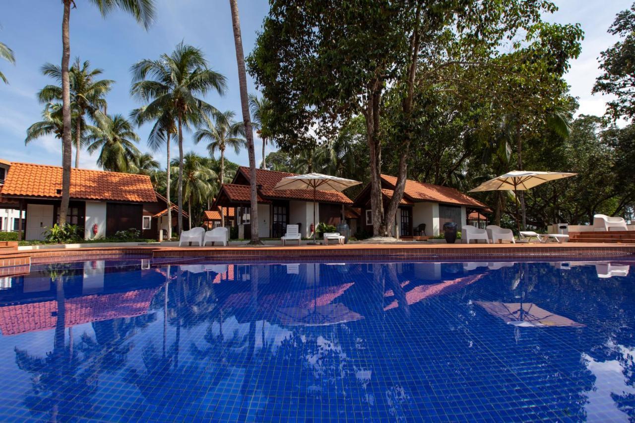 อาเดนา บีช รีสอร์ต Hotel กวนตัน ภายนอก รูปภาพ