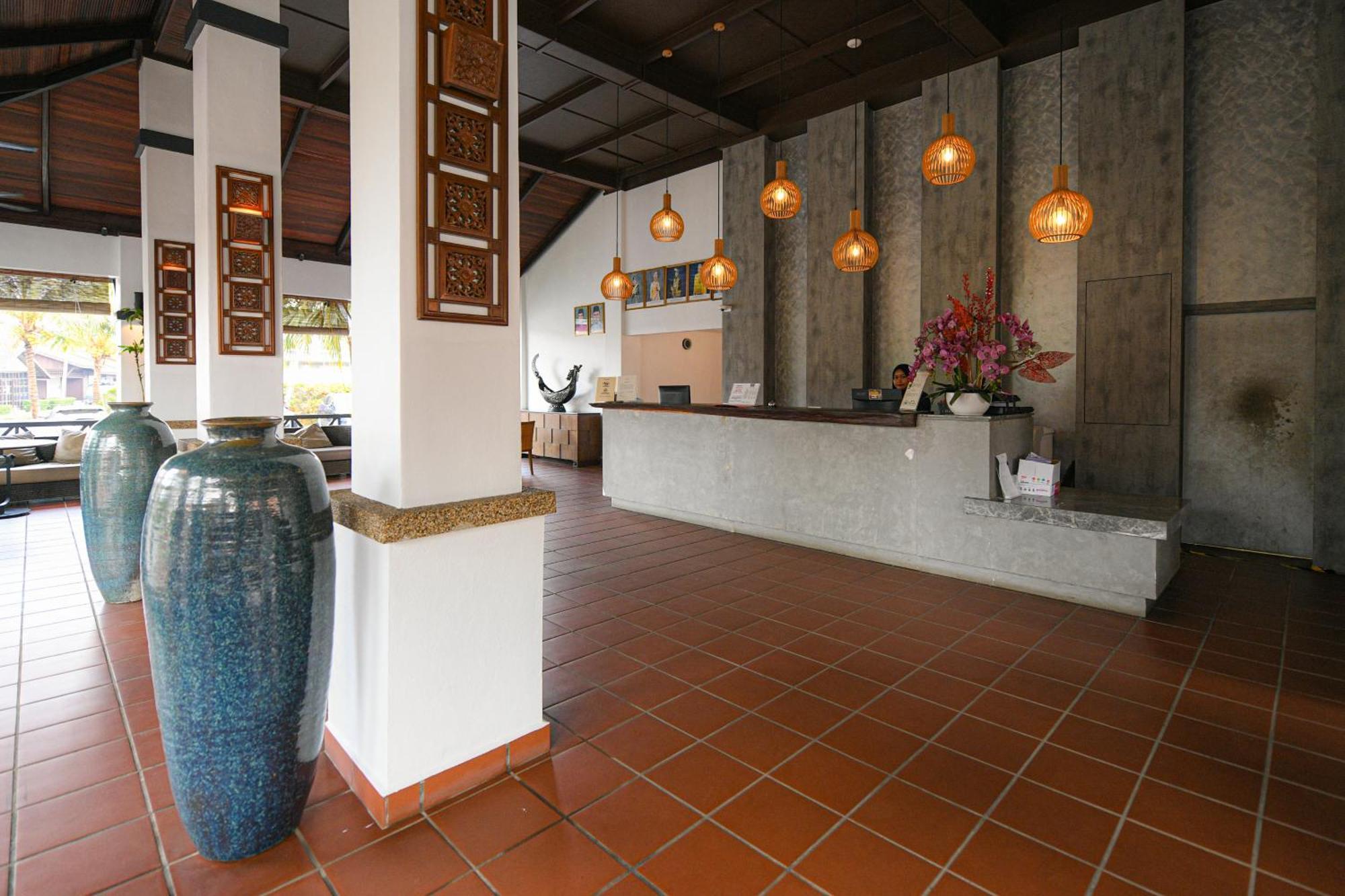 อาเดนา บีช รีสอร์ต Hotel กวนตัน ภายนอก รูปภาพ