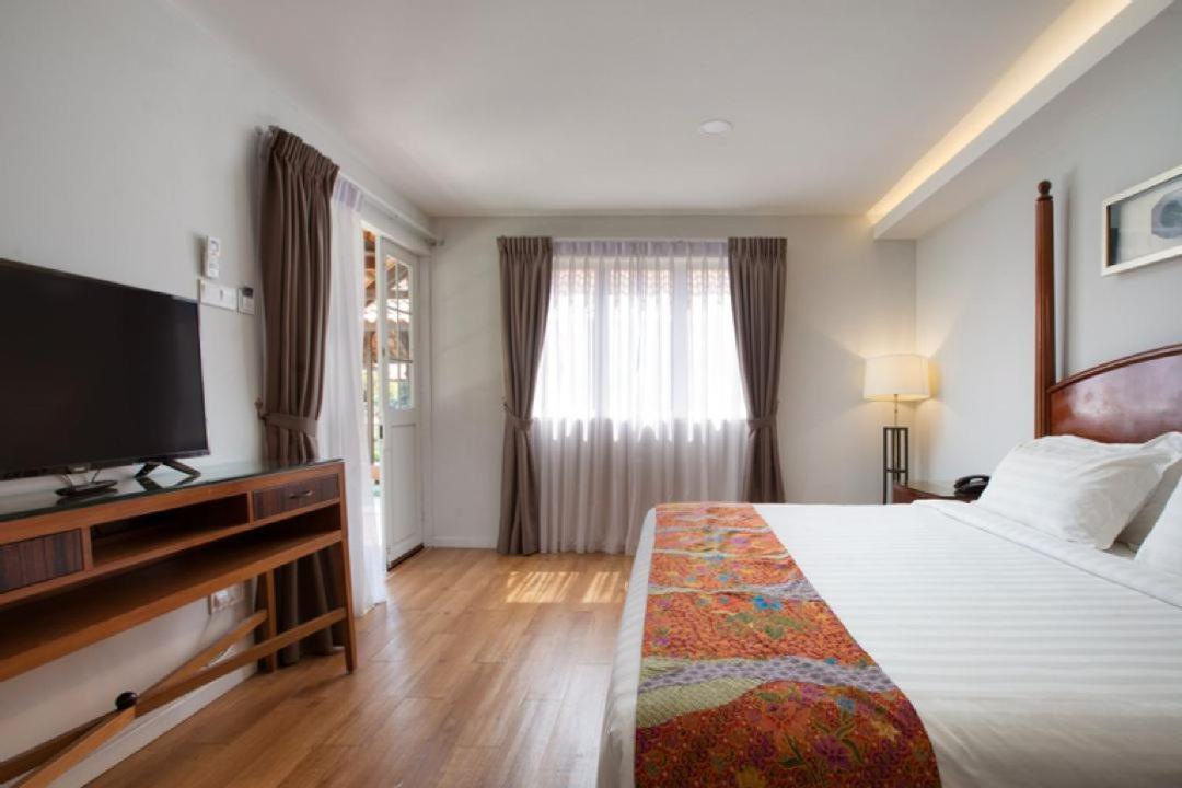 อาเดนา บีช รีสอร์ต Hotel กวนตัน ภายนอก รูปภาพ