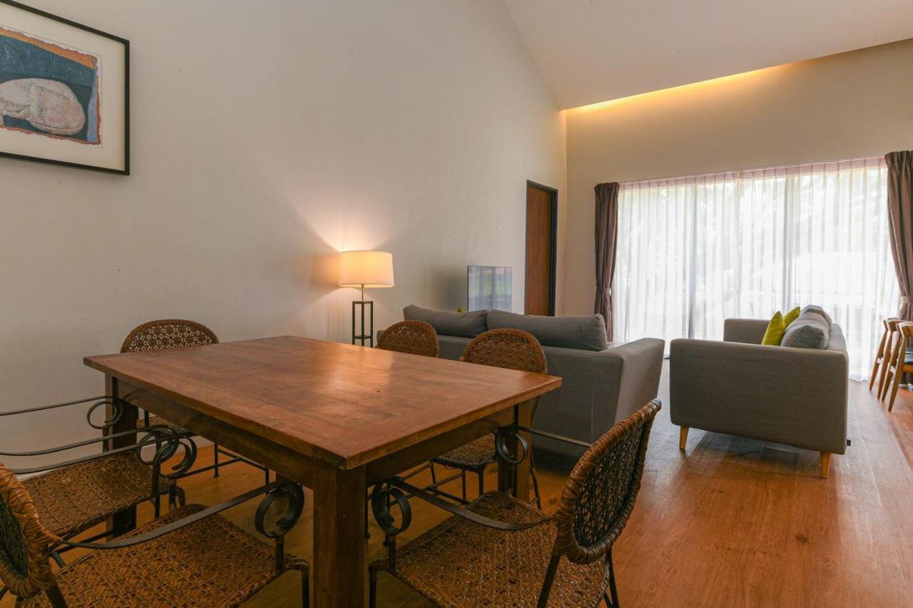 อาเดนา บีช รีสอร์ต Hotel กวนตัน ภายนอก รูปภาพ