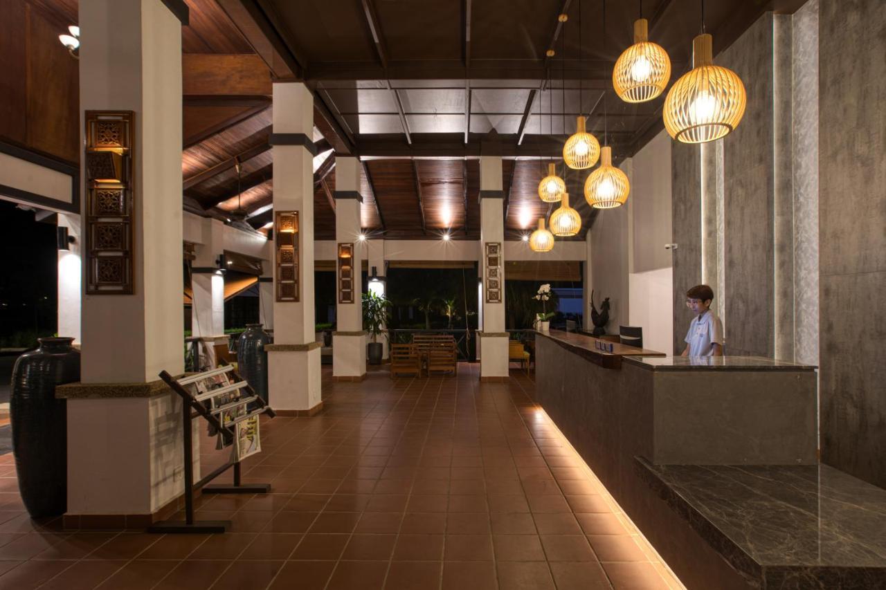 อาเดนา บีช รีสอร์ต Hotel กวนตัน ภายนอก รูปภาพ